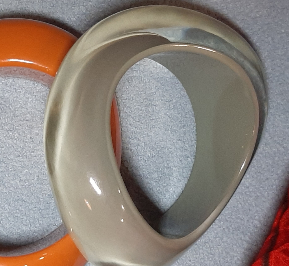 LUCITE | Chunky, Asymmetrical Bangle Bracelets - Picture 11 of 16